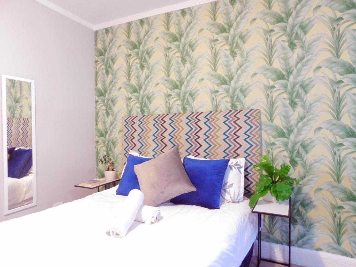 Four Seasons Apartments เคปทาวน์ ภายนอก รูปภาพ