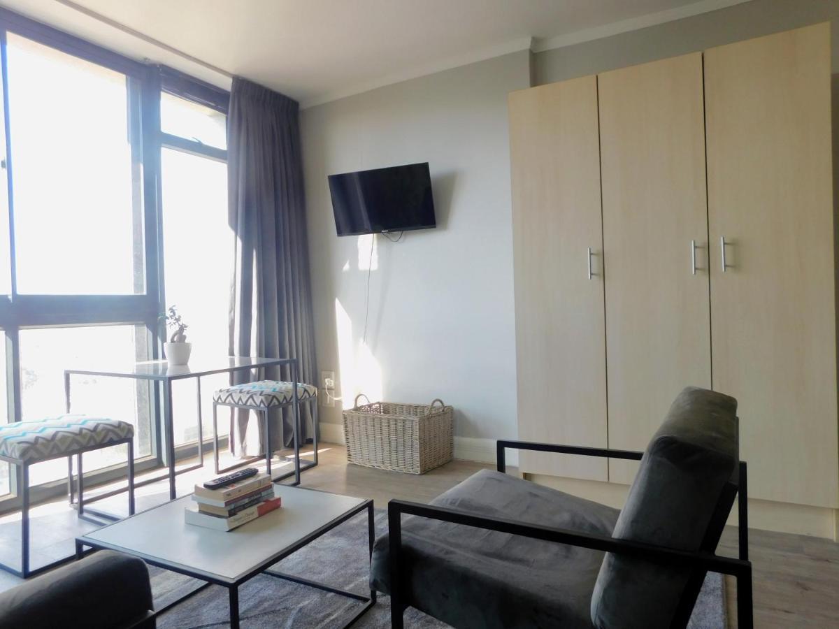 Four Seasons Apartments เคปทาวน์ ภายนอก รูปภาพ